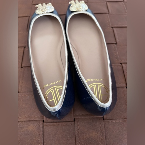 Lilly Pulitzer Blue Patent Leather Flats w/Jewel Gold Metal Elephant Detail 7.5 - Picture 4 of 8